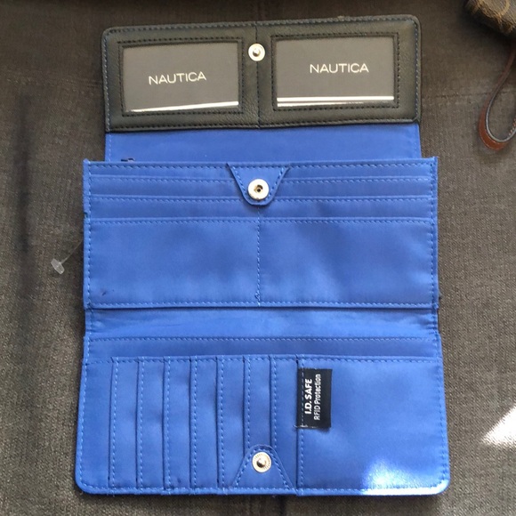Nautica handbag/wallet - Picture 2 of 3